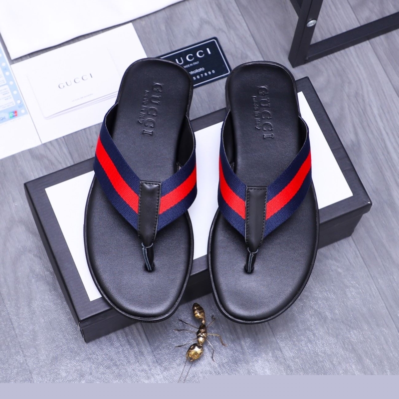 G*u*i slippers